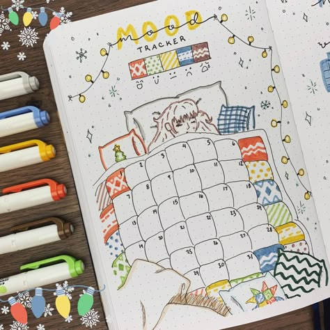 Here's a cozy winter quilt mood tracker for the month of December. Visit this post for more mood tracker ideas for the month! Bullet Journal Work, Mood Tracker Ideas, Bullet Journal Mood Tracker, Journal Mood Tracker, Creating A Bullet Journal, Bullet Journal Ideas Templates, Bullet Journal Mood Tracker Ideas, Tracker Ideas, Journal Design Ideas