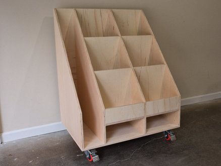 Storage For Wood Scraps, Scrap Wood Cart Plans, Diy Scrap Wood Storage Cart, Wood Scrap Storage Ideas, Diy Woodshop Storage, Small Lumber Storage Cart, Small Scrap Wood Storage, Off Cut Storage, Scrap Lumber Storage