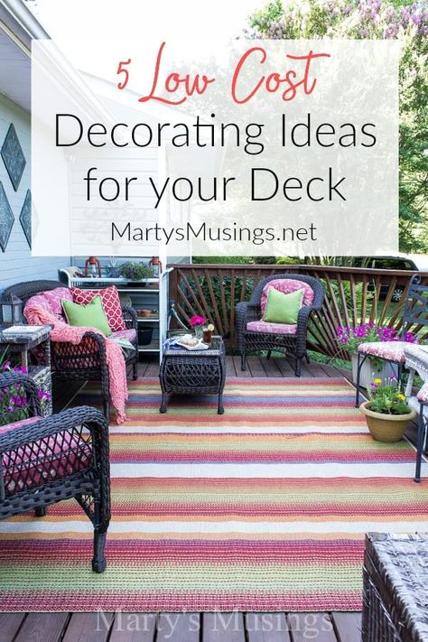 Patio Railing Ideas, Outdoor Deck Rugs, Diy Deck Ideas, Colorful Deck, Amazing Decks, Deck Decor Ideas, Beautiful Decks, Yard Ideas Diy, Deck Rug