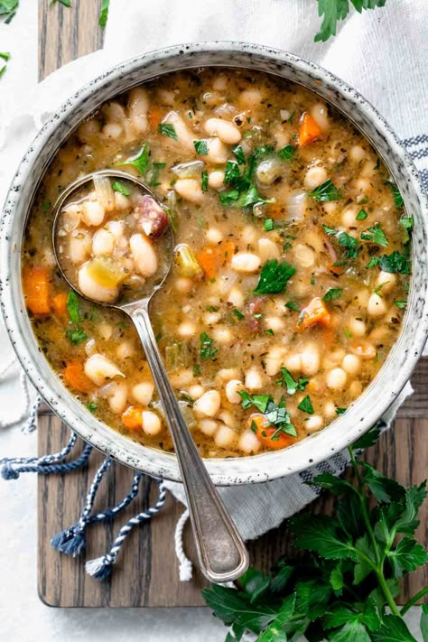 White Bean Ham Soup, Ham And White Bean Soup, Ham Hock Soup, Leftover Ham Bone, White Beans And Ham, Healthy Ham, Ham Bone Soup, White Bean Soup Recipes, Quick Pickled Onions