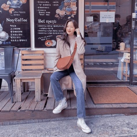 Moon Ga Young Aesthetic, Moon Kayoung, Young Aesthetic, Lim Jukyung, Young Outfit, Kdrama Girl, Korean Airport Fashion, Moon Ka Young, Moon Gayoung