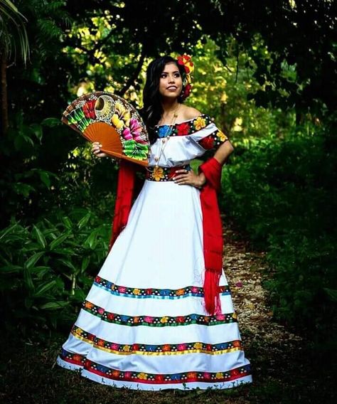 Mexican Dress Up Costume Diy, Hispanic Aesthetic, Modern Mexican, Up Costume, Mexican Dress, Mexican Dresses, Dress Up Costumes, Costume Diy, Mexican Style