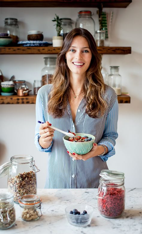 Fitness Lifestyle Photography, Influencer Photoshoot, Health Photography, Cooking Photography, Fitness Influencer, Nutrition Quotes, Deliciously Ella, Nutrition Sportive, Brand Photography Inspiration