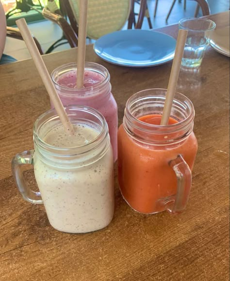 Preppy Smoothie, Smoothies Aesthetic, Beach Smoothie, Mason Jar Smoothie, Erewhon Smoothie, Aesthetic Smoothie, Smoothie Aesthetic, Summer Widgets, Endless Summer Vacation