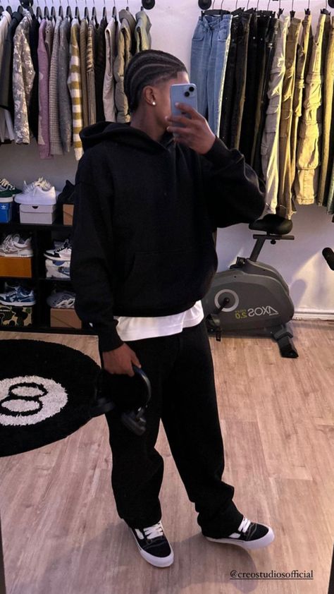 Asos Men Outfits, Black Tracksuit Outfit, Tracksuit Outfit Mens, Guy Outfits Aesthetic, Fire Clothes, Hoodie Outfit Men, Black Outfit Men, Mens Tracksuit, Drippy Outfit