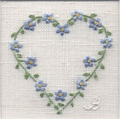 Forget Me Not Heart -  hand embroidery Applique Ideas, Embroidery Hearts, Bantal Sofa, Embroidery Stitch, Embroidery Transfers, Embroidery Flowers Pattern, Simple Embroidery, Embroidered Heart, 자수 디자인