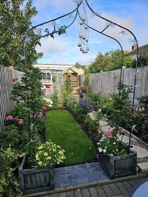 Interior & Exterior Harmony | My little English Garden in North London | Facebook Small English Garden Ideas, Japandi Bohemian, Front Yard Cottage Garden, Small English Garden, Outside Oasis, English Garden Ideas, Garden Sitting Areas, Garden Archway, Shade Garden Design