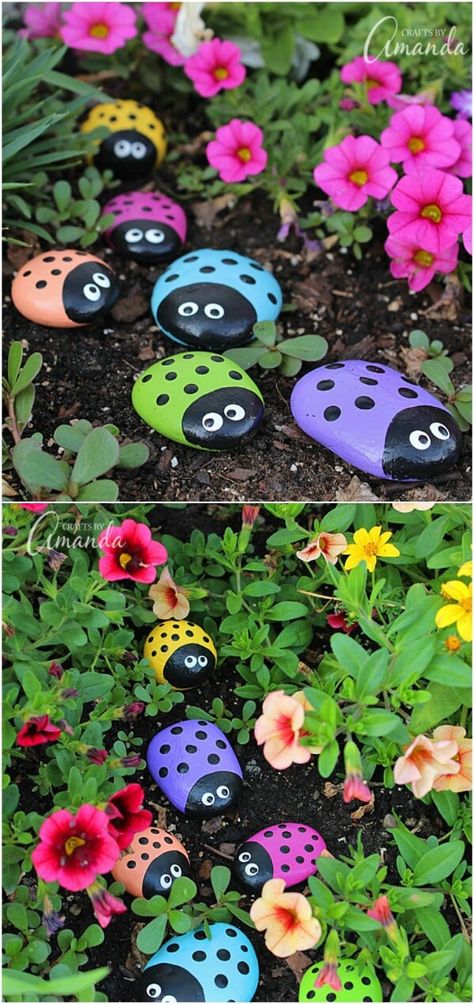 40 Gorgeous DIY Stone, Rock, and Pebble Crafts To Beautify Your Life {With tutorial links} Fall is my favorite time for outdoor DIY projects. It’s not too hot and there’s just something about landscaping against those beautiful fall colors that I really love. If that’s true for you, I’ve got a great collection crafts for you to try. #diy crafts #stone #pebble #rock #repurpose #decor #decorating #creative #handmade Caillou Roche, Pebble Crafts, Tre Kunst, Ladybug Rocks, نباتات منزلية, Art Pierre, Rock And Pebbles, Outdoor Diy Projects, Rock Painting Designs