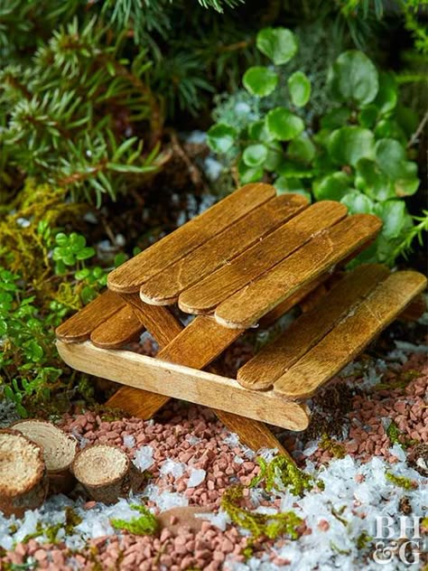 Make your fairy garden space extra special with this adorable picnic table! DIY this table with stained popsicle sticks. This project is super simple and adds tons of rustic character to a magical, tiny garden. #fairygarden #diy #miniatures #garden #fairy Kaktus Dan Sukulen, Tiny Gardens, Fairy Garden Furniture, Fairies Garden, Fairy Gnome, Fairy Garden Designs, Fairy Garden Crafts, Garden Picnic, Fairy Homes