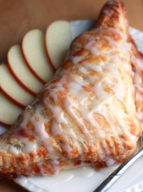 Classic Apple Turnovers - Erren's Kitchen Apple Turnovers, Crispy Treats, Hand Pies, Apple Desserts, Apple Cake, Yummy Sweets, Fruit Desserts, Apple Recipes, Puff Pastry