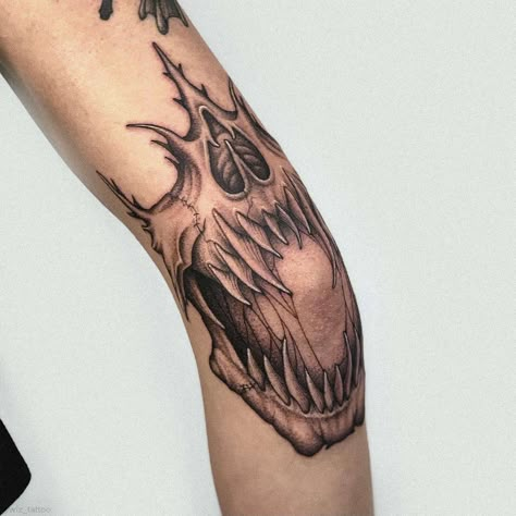 Think Before You Ink: What You Need To Know About Elbow Tattoos – Self Tattoo Creative Elbow Tattoo, Skeleton Elbow Tattoo, Eyeball Elbow Tattoo, Creepy Elbow Tattoo, Elbow Tattoo Ideas For Men, Awkward Space Filler Tattoo, Shoulder To Elbow Tattoo Sleeve Men, Half Elbow Tattoo, Tattoo Arm Fillers