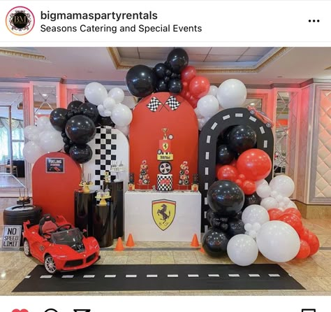 Two Fast Two Furious, Ferrari Party, Blaze Birthday, Cars Birthday Party Decorations, 2nd Birthday Party For Boys, Deco Ballon, Race Car Themes, Boys First Birthday Party Ideas, Hot Wheels Birthday