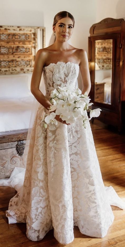 L'elite Bridal, Brides Makeup, Dream Wedding Ideas Dresses, Looks Street Style, A Wedding Dress, Dreamy Wedding, Yes To The Dress, Wedding Dress Inspiration, Dress Inspo