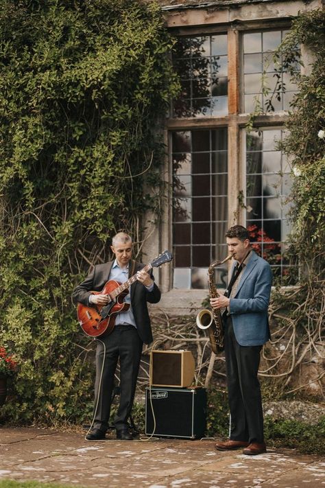 Wedding band duo playing guitar and saxophone for outdoor wedding entertainment Wedding Games Outdoor, Wedding Music Band, Wedding Entertainment Ideas, Green Studio, Music Garden, Music Wedding, Games Outdoor, Entertainment Wedding, Embroidered Wedding Dress