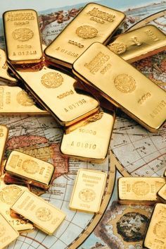 #RICH GIRLS HABBITS Lingot D'or, Gold Bullion Bars, Logam Mulia, Money Stacks, Gold Bars, Money Pictures, Gold Money, Gold Bullion, Money Goals