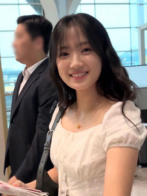 Kim Hye Yoon Outfit, Kim Hye Yeon, Kdrama Gif, Kdrama Girl, Sun Jae, Kim Hyeyoon, Sky Castle, Kim Hye Yoon, Hye Yoon