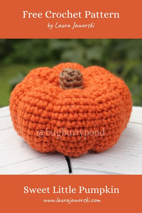 Cute Pumpkin Crochet Pattern, How To Make A Crochet Pumpkin, Pumpkin Crochet Pattern Free, Halloween Crochet Patterns Free, Laura Jaworski, Pumpkin Patterns Free, Yarn Projects Crochet, Autumn Crochet, Crochet Patterns Easy