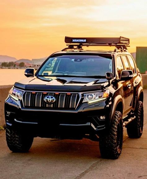 Prado Offroad, Toyota Prado, Lexus Gx470, Land Cruiser Prado, Toyota 4x4, Toyota Land Cruiser Prado, Cool Rides, Offroad Vehicles, Car Collection