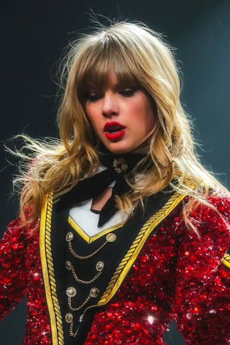 Taylor Swift’s Rerecording of ‘Red’ Is Reshaping the Music Industry Taylor Swift Red Era, Taylor Swift Red Tour, Ts Albums, Red Taylor Swift, Red Album, Taylor Swift Collection, Don Mclean, Red Tv, Taylor Swift Albums