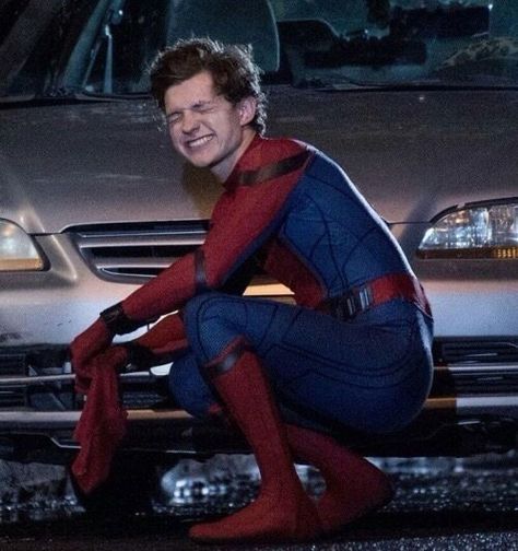 Parker Spiderman, Tom Peters, Peter Parker Spiderman, Tom Holland Imagines, Tom Holland Peter Parker, Tom Holland Spiderman, Tommy Boy, Men's Toms, Film Serie