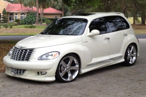 PT Cruiser / I am in love with my PT Cruiser. Customizing one and want another please! Chrysler Pt Cruiser Custom, Pt Cruiser Aesthetic, Pt Cruiser Custom, Pt Cruise, Pt Cruiser Accessories, Chrysler 300s, Car Man Cave, Car Camper, Chrysler Pt Cruiser