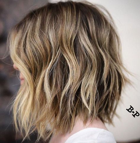 Bronde Choppy Bob Cream Blonde Hair, Hair Cuts 2017, Brown Bob, Bronde Balayage, Bronde Hair, Choppy Bob Hairstyles, Brown Hair With Blonde Highlights, Brown Blonde Hair, Haircut For Thick Hair