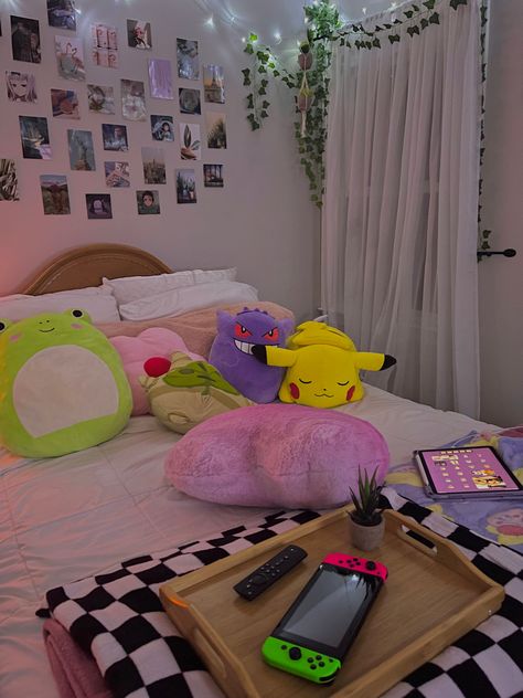 Kirby Themed Bedroom, Pokemon Inspired Bedroom, Nintendo Themed Bedroom, Pokemon Room Ideas Bedrooms, Pokemon Decorations Bedroom, Pokemon House Decor, Pokemon Room Aesthetic, Nerdy Bedroom Aesthetic, Pokemon Home Decor