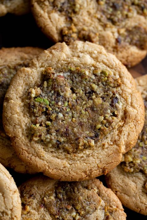 Baklava Cookies, Vegan Baklava, Pumpkin Breakfast Cookies, Vegan Richa, Almond Flour Cookies, Vegan Baking Recipes, No Flour Cookies, Desserts Vegan, Vegan Dessert Recipes