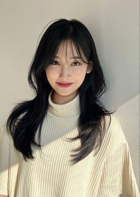 Bentuk Alis, Korean Haircut, Hair Inspiration Long, Haircut Inspo, Bangs With Medium Hair, Hairstyles For Layered Hair, Hairstyle Inspo, Haircuts Straight Hair, Haircuts For Medium Hair