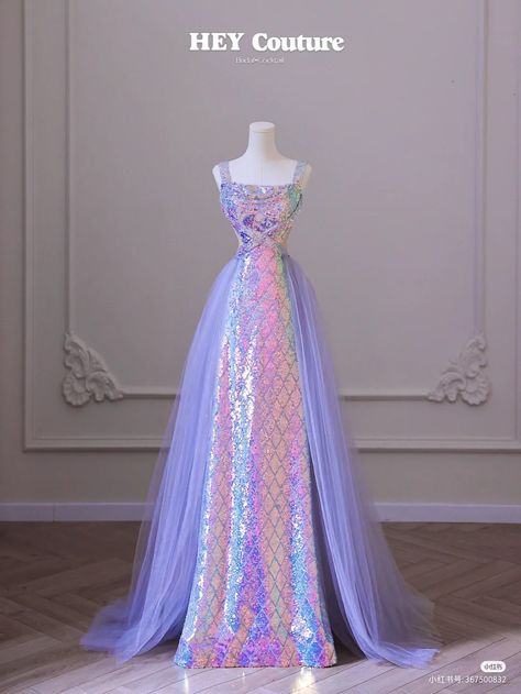 Hey Couture, Debut Ideas, Iridescent Dress, Magical Dress, Soiree Dresses, Dress With Train, Formal Party Dress, Pretty Prom Dresses, Fairytale Dress