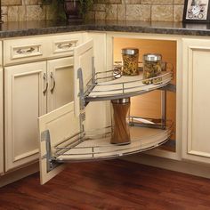 Corner Kitchen Cabinets, Blind Corner Cabinet, Soul Kitchen, Corner Kitchen Cabinet, Corner Kitchen, Kabinet Dapur, Pull Out Shelves, Diy Kitchen Storage, Kitchen Corner