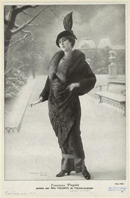 Hobble skirt: 1913; women could barely take a full step in the most extreme hobble skirts; some had slits at the bottom so women could walk 1910s Art, 1914 Fashion, Jeanne Paquin, Fashion 1910, Hobble Skirt, Paul Poiret, Glass Menagerie, 1910s Fashion, 1900s Fashion