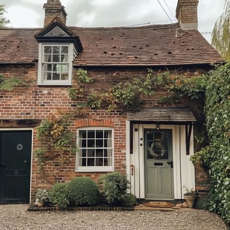 Victorian English House, British Home Exterior, Cute English Cottage, Small French Country House, British House Exterior, Victorian Cottage House, English Cottage Aesthetic, English House Exterior, French Country House Exterior