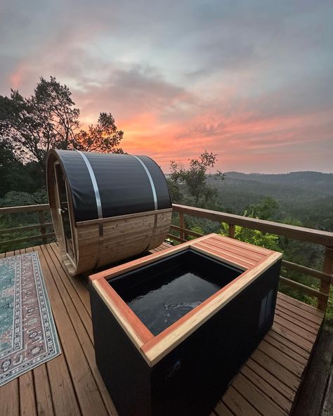 Sauna And Ice Bath, Sauna Cold Plunge, Sauna Hot Tub, Sauna Ideas, Sauna House, Outdoor Tub, Hot Tubs Saunas, Barrel Sauna, Cold Plunge