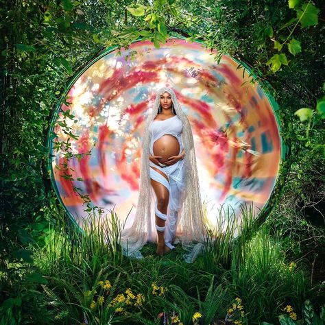 @nickiminaj posted on their Instagram profile: “And finally, the Virgin Mary by #DavidLaChapelle 🙏” Nicki Minaj Pregnant, Bump Pics, Rihanna Beyonce, Harajuku Barbie, Onika Tanya Maraj, David Lachapelle, Queen Of Rap, Pretty Pregnant, Maternity Photo Shoot