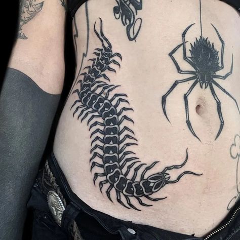 Long Arm Tattoo, Emo Tattoo Ideas, System Of A Down Tattoo, Centipede Tattoo, Hellboy Tattoo, Tato Tradisional, Emo Tattoos, Jagua Henna, 16 Tattoo