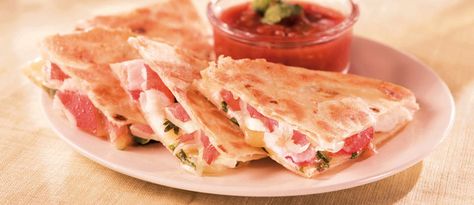 Crab Classic Quesadillas Crab Classic Recipes, Crab Quesadilla, Lobster Meals, Classic Dinners, Crab Alfredo, Fake Crab, Quesadilla Recipes Easy, Seafood Lunch, Make Lunch