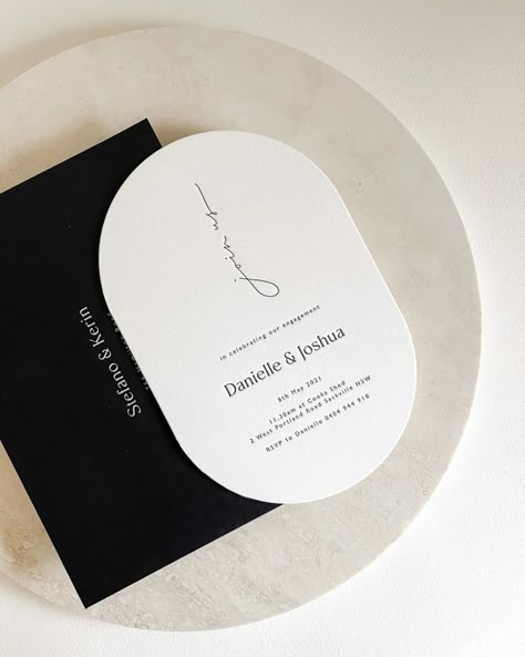 Black & White: Monochrome Minimalist Wedding Décor Ideas Back Garden Wedding, Wedding Invitation Trends, Minimalist Wedding Decor, בר מצווה, Minimal Wedding, Wedding Invitation Design, Wedding Stationary, Wedding Invite, Design Wedding