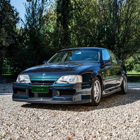 An outstanding 90s saloon: This 1991 example of the Lotus Omega is presented in superb original condition. It's finished in the shade of Imperial Green and shows off a dark leather interior with wooden accents. The classic limousine is powered by a 3.636 liter 6-cylinder engine with a manual 6-speed transmission. The machine produces considerable 377hp and is ready to go for a ride! Like & subscribe now for more classics! Classic Limousine, Lotus Carlton, Vw Tdi, Opel Omega, Cool Garages, Racing Bike, Cool Sports Cars, Vauxhall Astra, Car Find