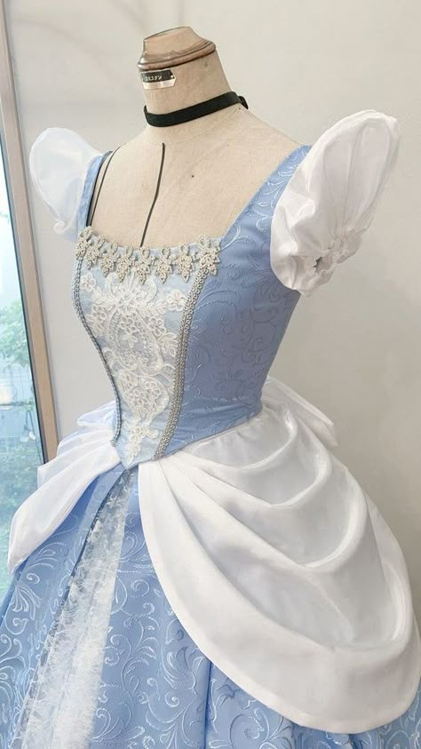 Cinderella Cosplay, Disney Princess Cosplay, Disney Dress Up, Costume Disney, Cinderella Costume, Princess Cosplay, 파티 드레스, Disney Princess Dresses, Cinderella Dresses