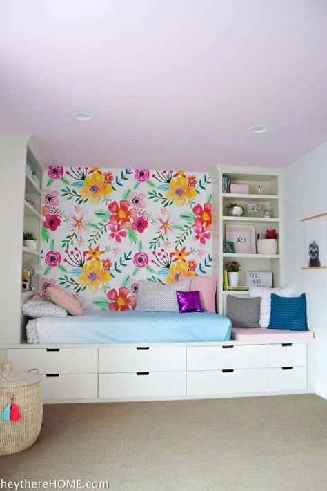 27 Fun and Stylish Teen Girl's Bedroom Ideas - Joyful Derivatives Wallpaper Builtins, Indi Bedroom, Diy Seng, Shiplap Farmhouse, Pink Ceiling, Diy Storage Bed, Platform Bed With Drawers, Ikea Drawers, Headboard With Shelves