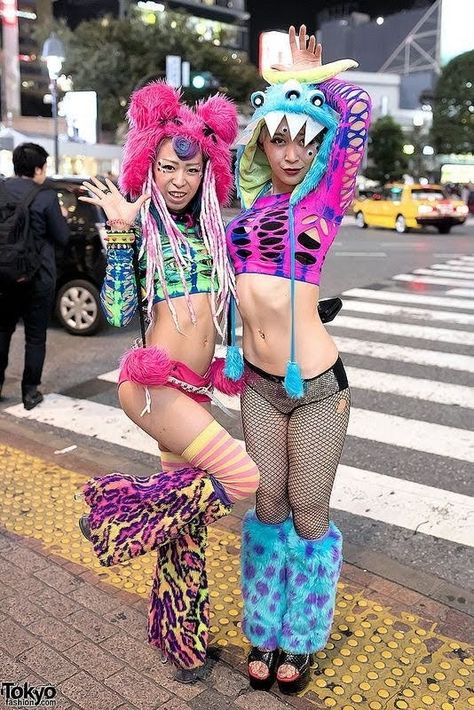 Shibuya Halloween, Japanese Fashion Trends, Rave Fit, Couples Fashion, Rave Fits, Estilo Harajuku, 31 October, Shibuya Tokyo, Harajuku Fashion Street