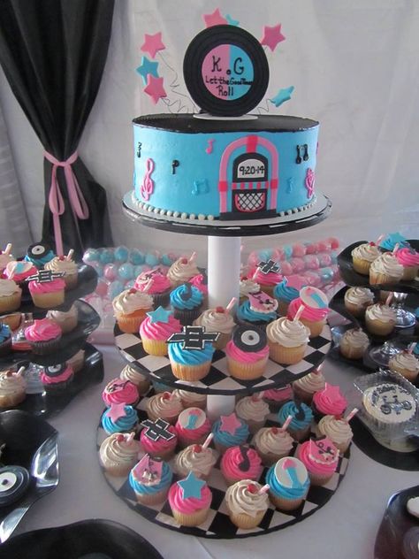 50's wedding theme - Cake, cupcake and cotton candy cake pop display including melted albums as 3-tier trays and single serving trays 50s Wedding Theme, 1950s Party, Cotton Candy Cakes, Surprise 50th, Cake Pop Displays, 50s Wedding, Unity Sand Ceremony, Ceremony Candles, Cupcake Display