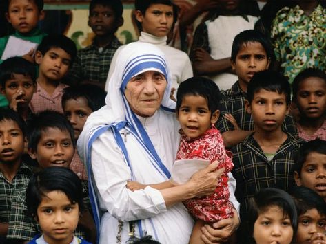 mother teresa - Google Search Mother Teresa Biography, St Teresa Of Calcutta, Missionaries Of Charity, World Poverty, Saint Teresa Of Calcutta, Immanuel God With Us, Teresa Of Calcutta, Mother Teresa Quotes, God With Us