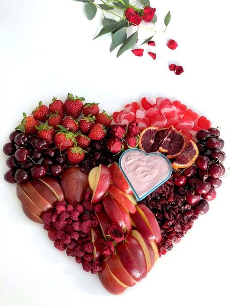 Valentine's Day Fruit Platter, Valentine Fruit Tray Ideas, Heart Fruit Tray, Valentines Fruit Platter, Red Food Tray Ideas, Valentine Fruit Board, Valentine Fruit Charcuterie Board, Valentine Fruit Tray, Red Fruit Platter