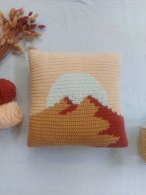 Crochet Mountain Pillow, Simple Crochet Pattern, Succulent Pillow, Change Colors In Crochet, Zig Zag Crochet, Crochet Succulent, Desert Moon, Crochet Baby Gifts, Crochet Lovey