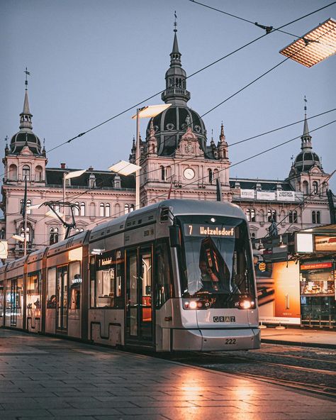 European City Photography, Graz Austria Aesthetic, Place Dauphine, Transport Pictures, European Bucket List, Graz Austria, Wedding Shooting, Better Days Are Coming, City Vibes