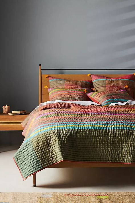 Bedrooms Paint Ideas, Bedsheets Aesthetic, Eclectic Bedding, Colourful Bedding, Boho Quilt Bedding, Paint Ideas Bedroom, Bedroom Styling Ideas, Anthropologie Bedding, Quilts Bedding