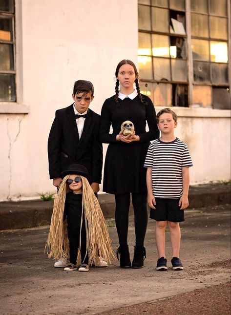 Addams Family Costume For 5, Wednesday Addams And Cousin It, The Adam’s Family Costumes, The Addams Family Halloween Costumes, Adams Family Lurch Costume, Adams Family Halloween Decorations Diy, Pugsly And Wednesday Costume, Addams Family Wednesday Costume, Lurch Costume Diy