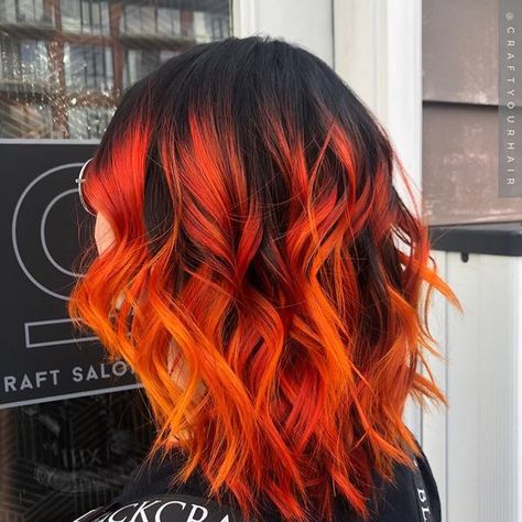 Cheveux Oranges, Sunset Hair, Hair Color Orange, Arctic Fox Hair Color, Fire Hair, Fox Hair, Vivid Hair Color, Hair Dye Ideas, Sunset Orange